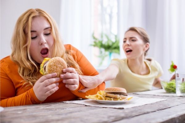 quels sont les aliments qui font grossir, les plats qui font grossir rapidement, les pires aliments à éviter pour grossir